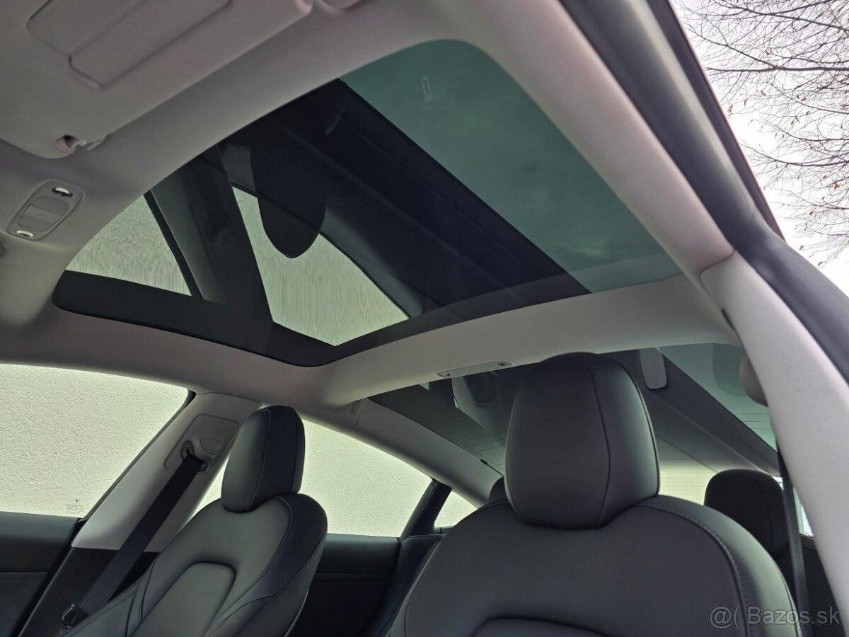 Tesla Model 3 Long Range 366kw, Mesačne: 419€ - 14