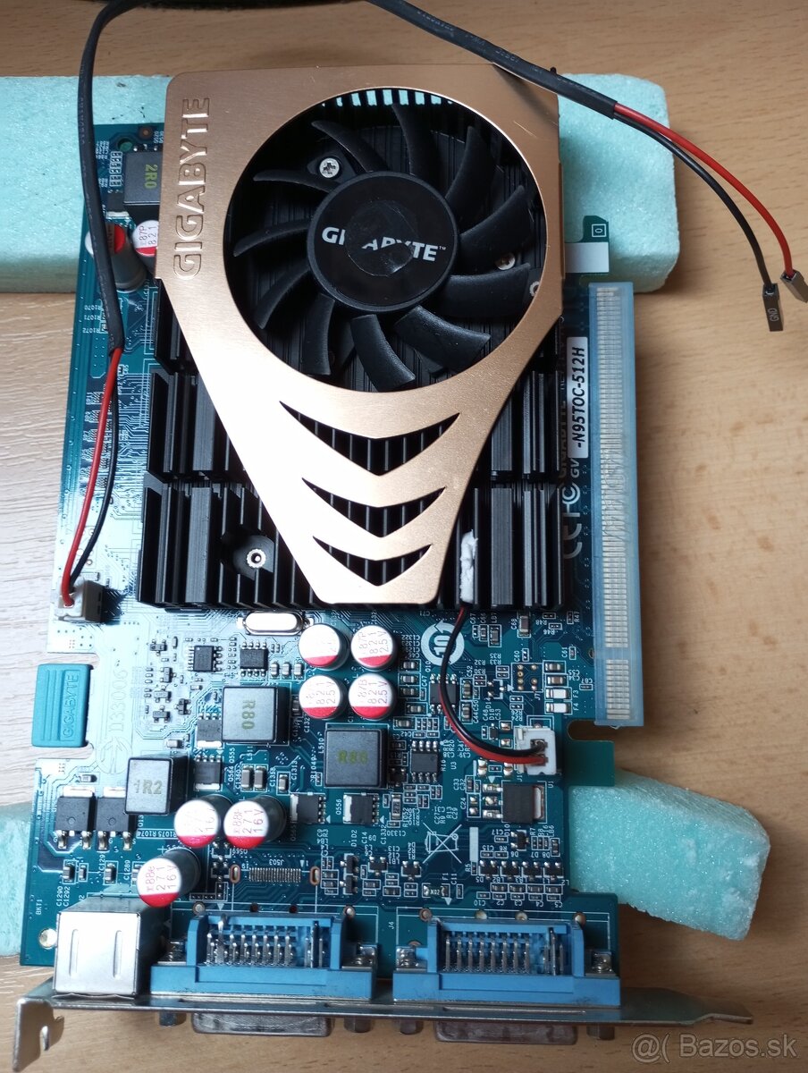 Grafické karty 2ks Asus,1ks gigabyte,1ks sapphire - 14