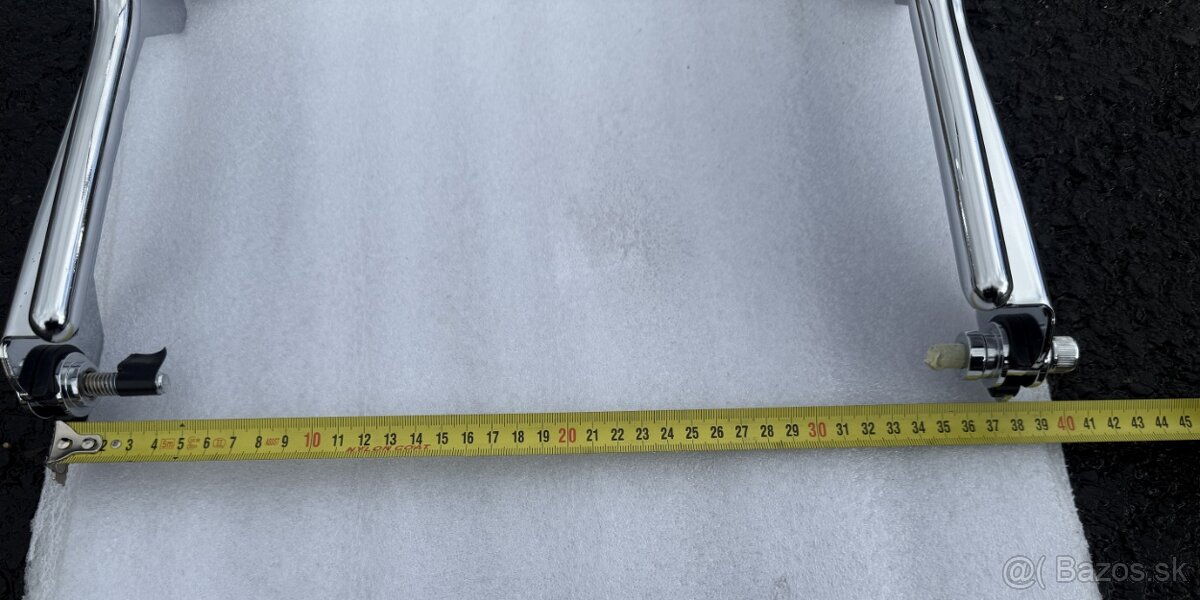 HARLEY DAVIDSON® BREAKOUT M8 SISSYBAR - 14