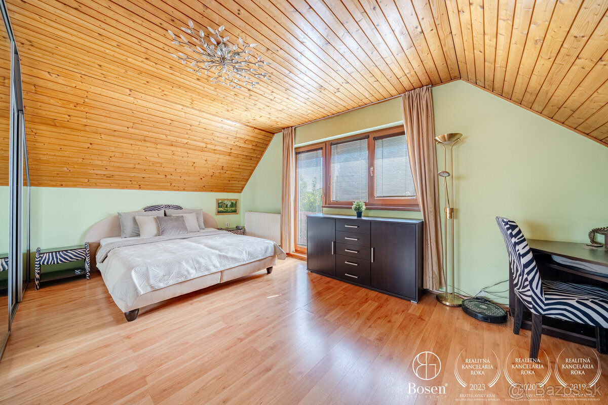 BOSEN | Priestranný rodinný dom s pivnicou, garážou a záhrad - 14