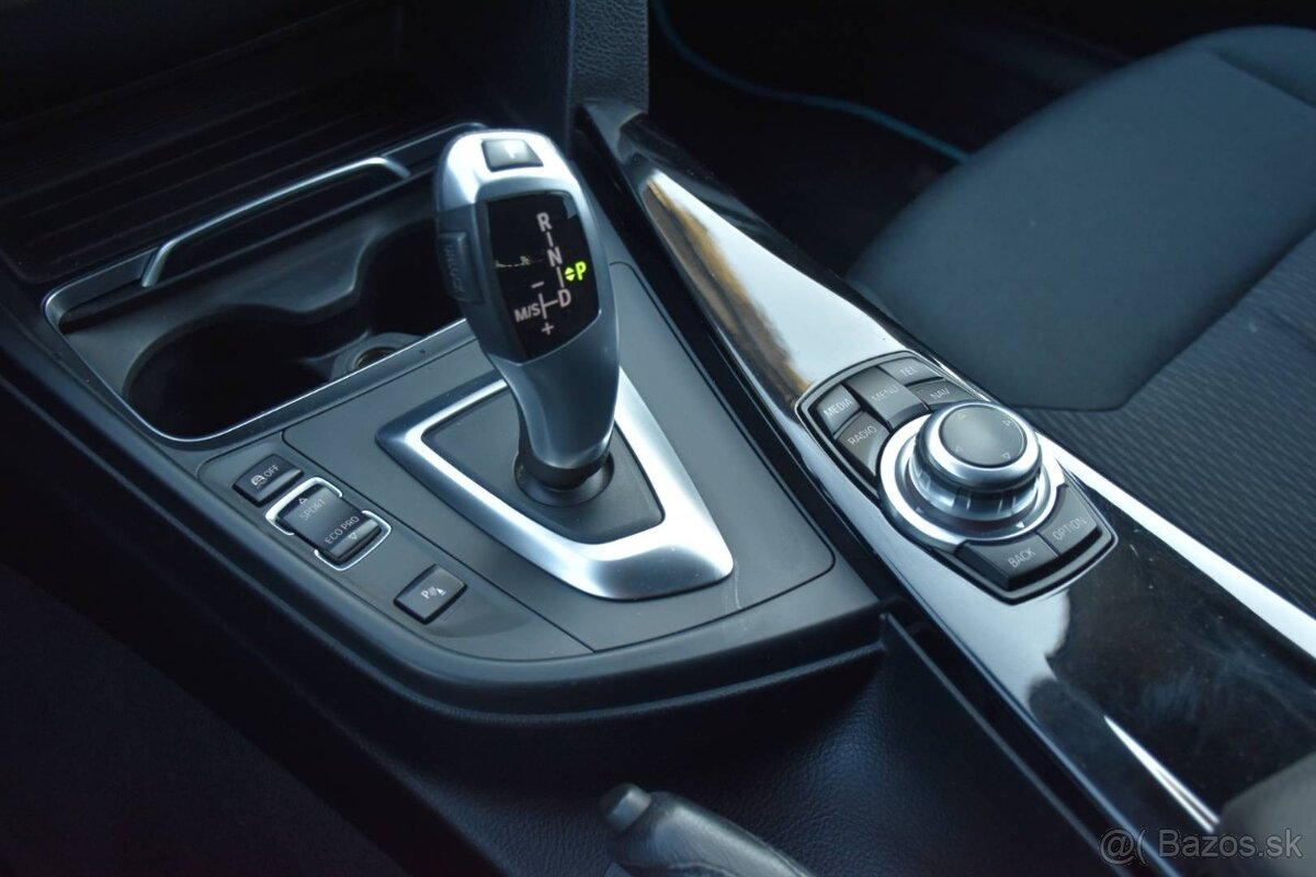 BMW Rad 3 Touring 320d AT - 14