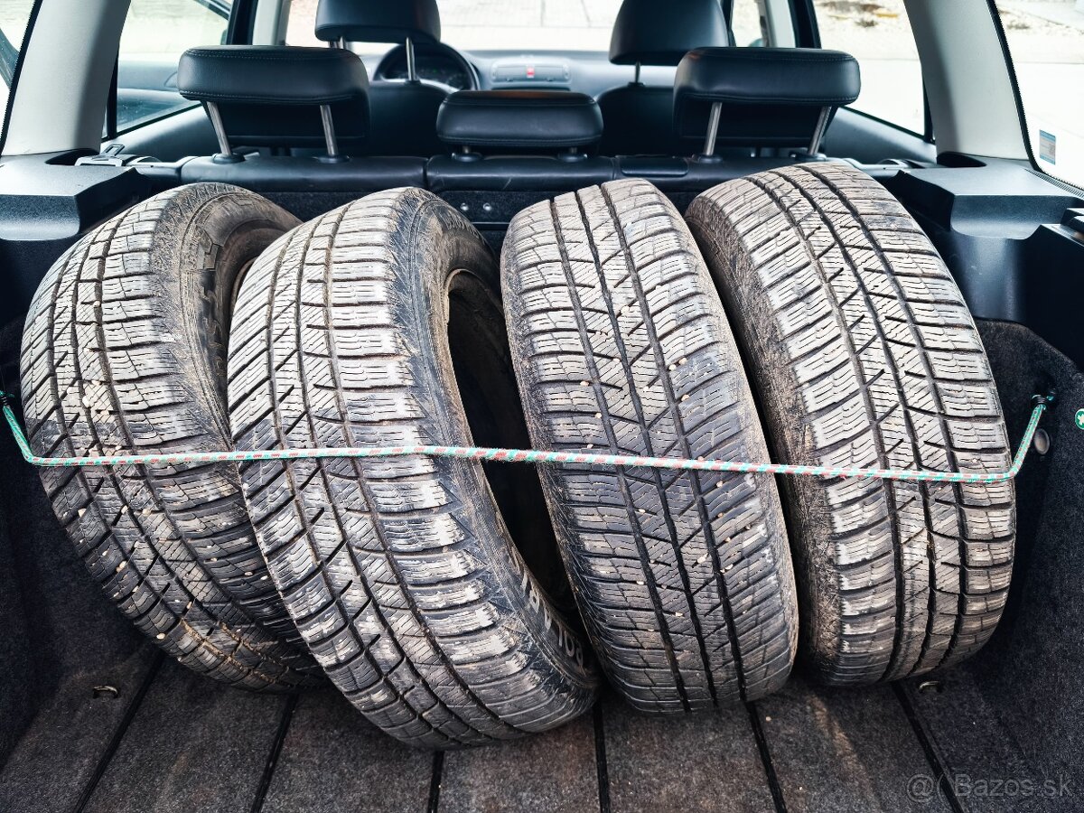 Škoda Octavia 2 Combi Laurin & Klement 1,9 tdi 77KW čierna - 14