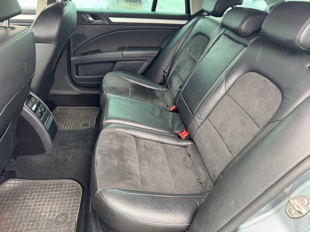 Škoda Superb Combi 2.0 TDI CR 4x4 Elegance DSG - 14