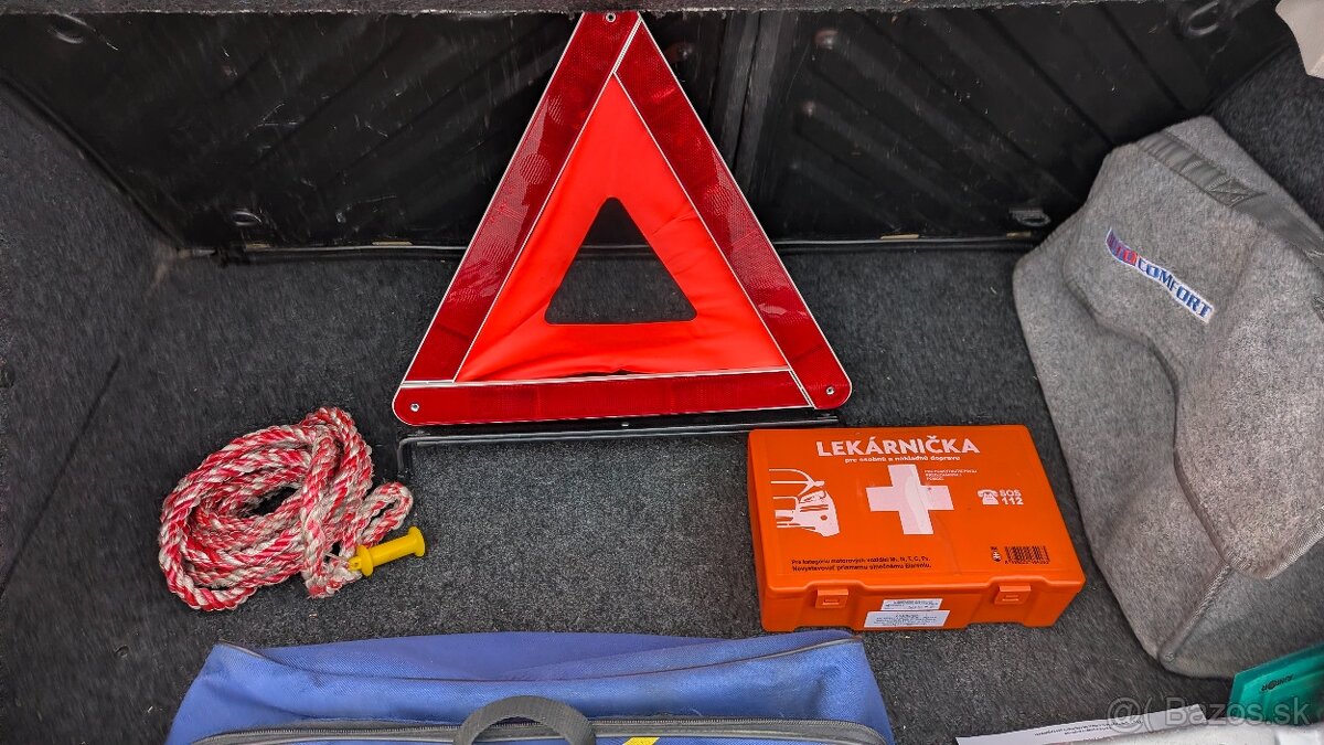 Peugeot 206 hatchback 1.4 benzín r.v.2006 - 14