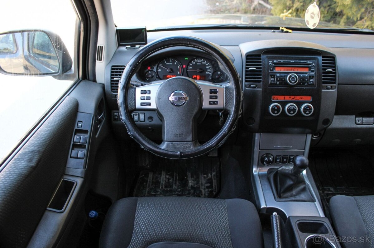 Nissan Navara DoubleCab 2.5 dCi - 14