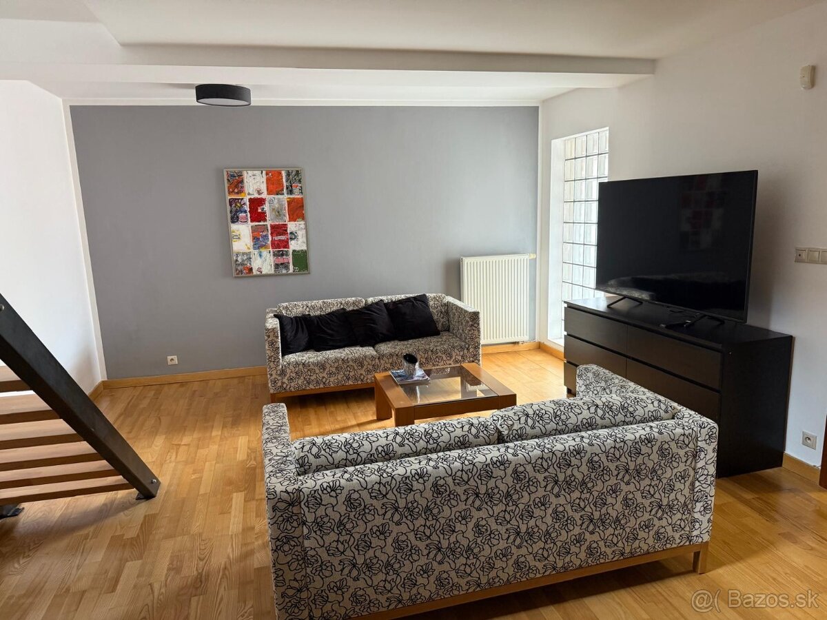 Na prenájom 2-izbový byt s mezonetom centrum Banská Bystrica - 14