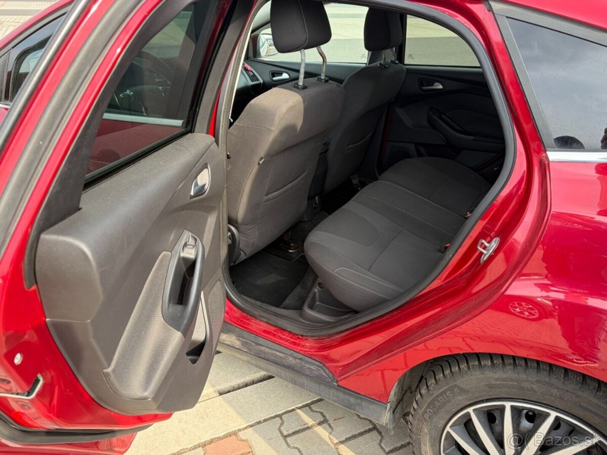 Ford Focus 1.6 EB 110kw TOP VÝBAVA - 14