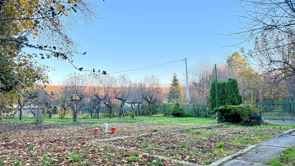 ZELENÝ DVOR - MONČÍ POTOK - POSCHODOVÁ CHATA 50 M2, POZEMOK - 14