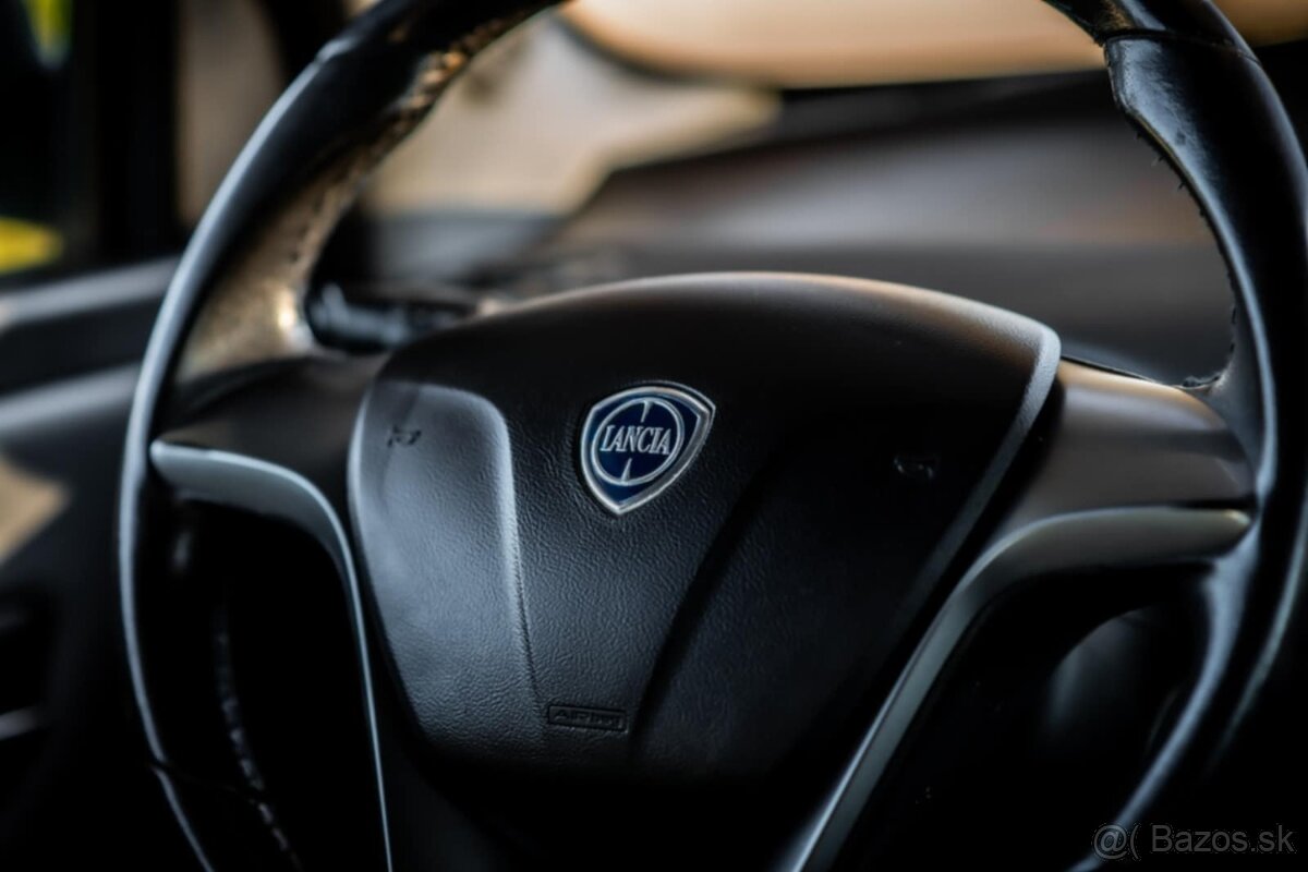 LANCIA YPSILON 1,3 MULTIJET - 14