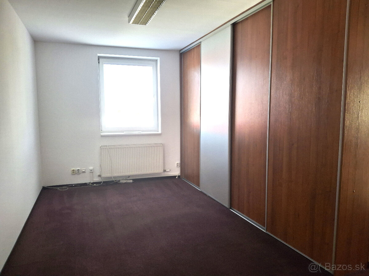 Prenájom kancelárskeho priestoru 78 m2 vhodný ako sídlo firm - 14