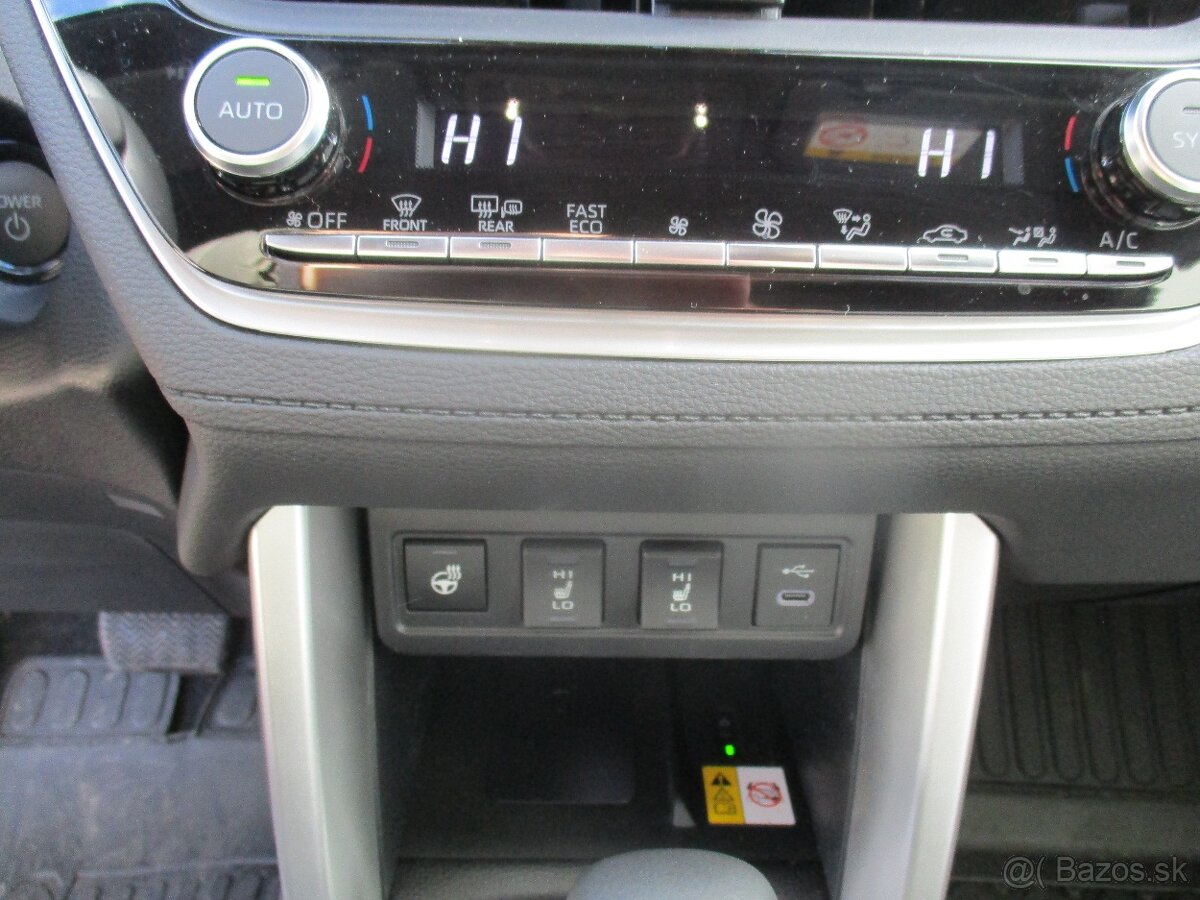 TOYOTA COROLLA CROSS AC STYLE TECH 2,0 HEV 4x4 DPH - 14