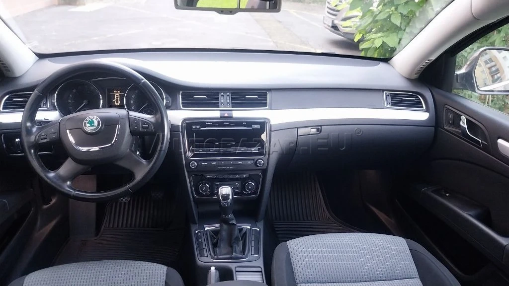Škoda Superb Combi 2.0 TDI CR 140k - 14