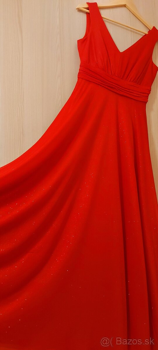 Krásne červené spoločenské šaty - 14