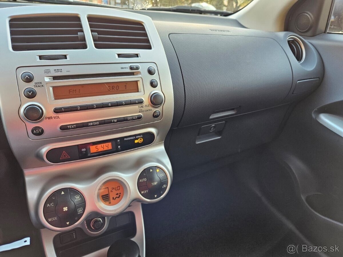 Toyota Urban Cruiser 1.4 I D-4D AWD Sol. - 14