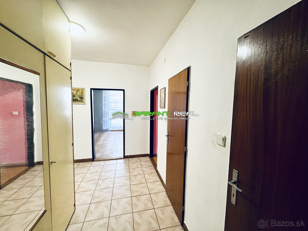 Predaj 3-izb. tehlový byt 90 m2, 2 loggie, Nábrežná ul. - 14