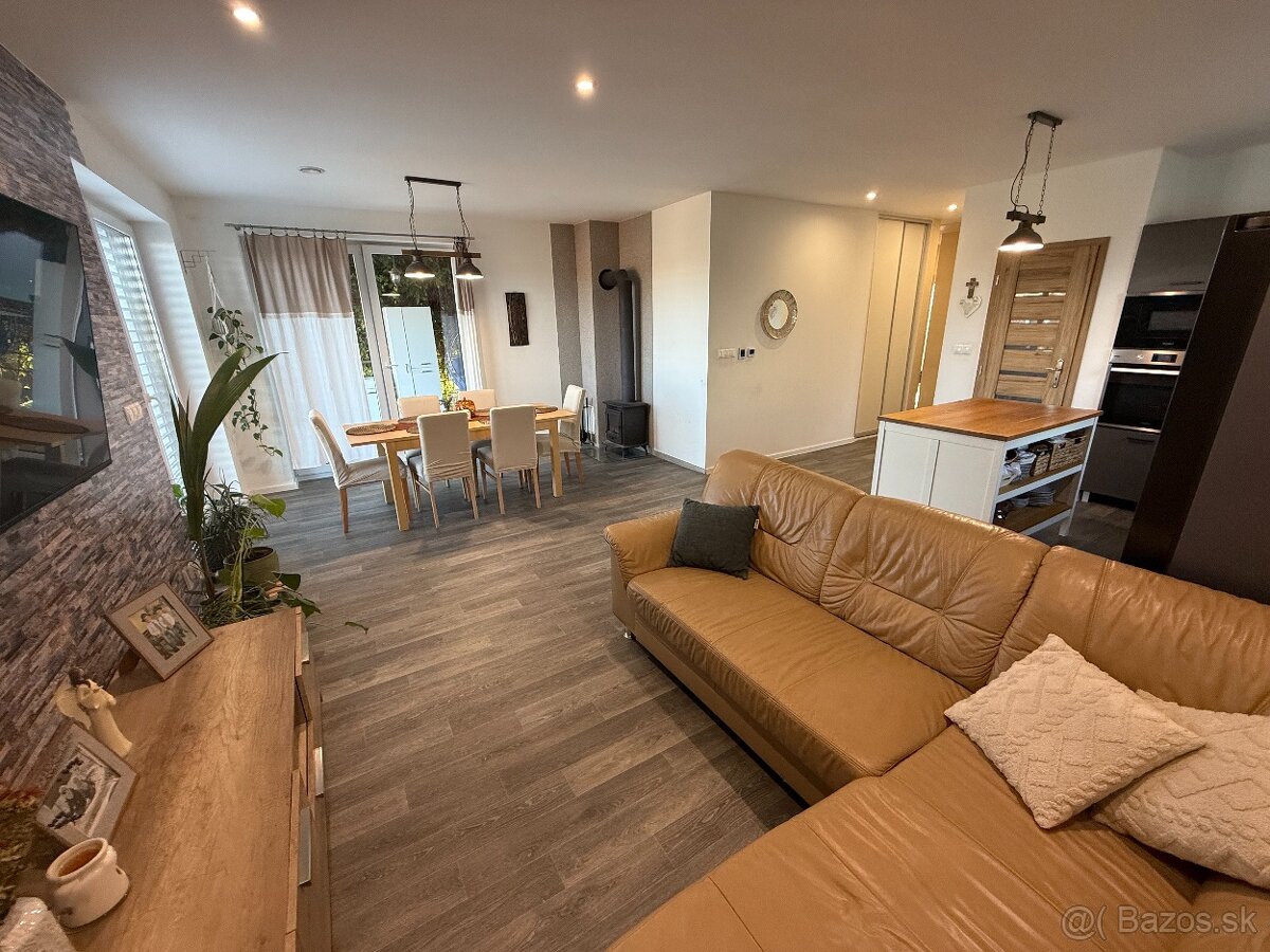 Exkluzívne APEX reality 4i. novostavba RD v Sasinkove - 14