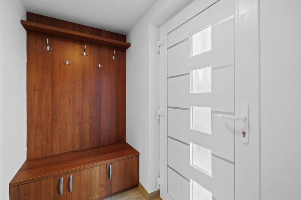 REZERVOVANÉI Predaj 5 - izb.dom v obľúbenej lokalite Ivanka - 14