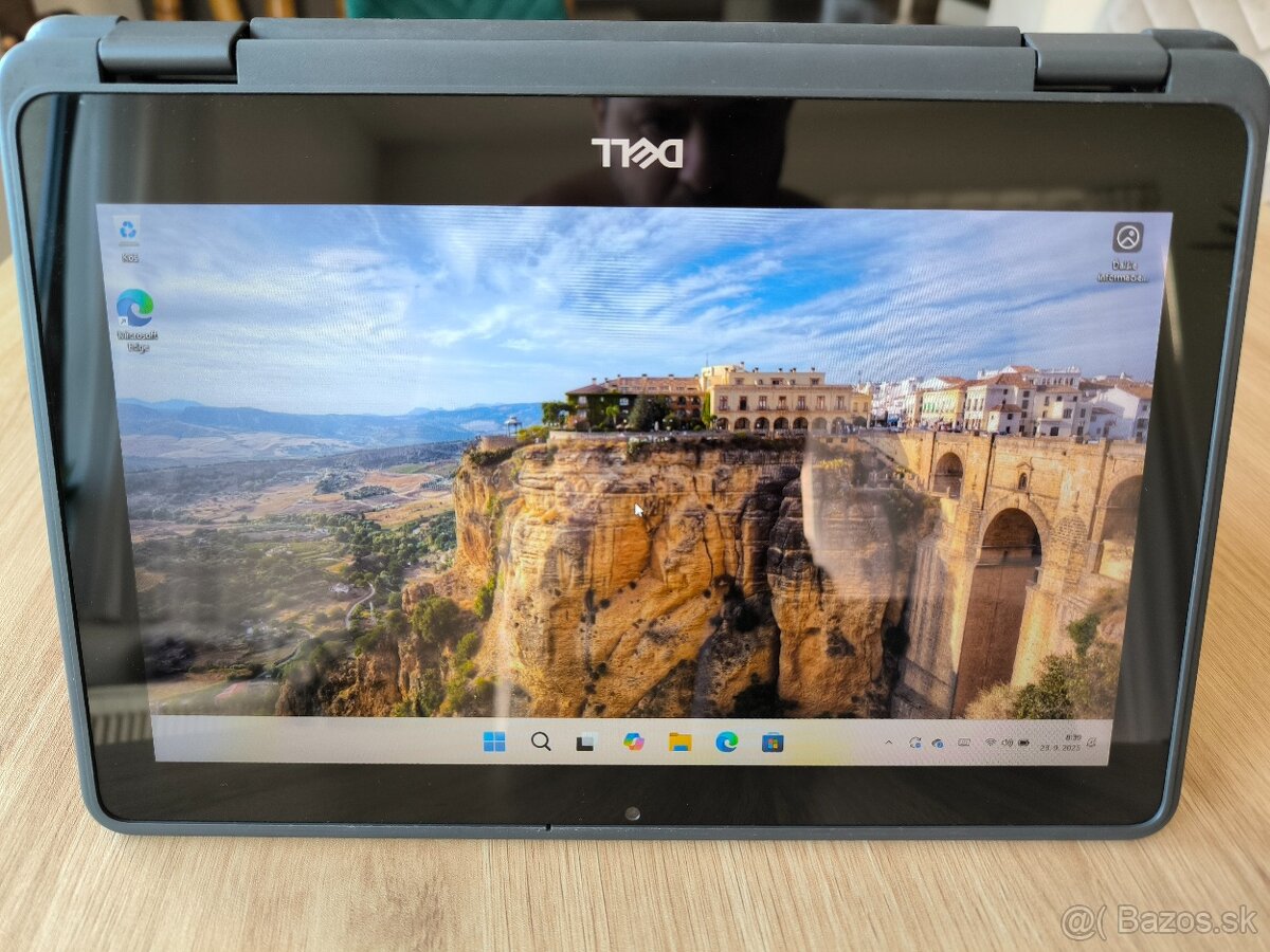 Dell Latitude 3190 2-in-1 – dotykový notebook - 14