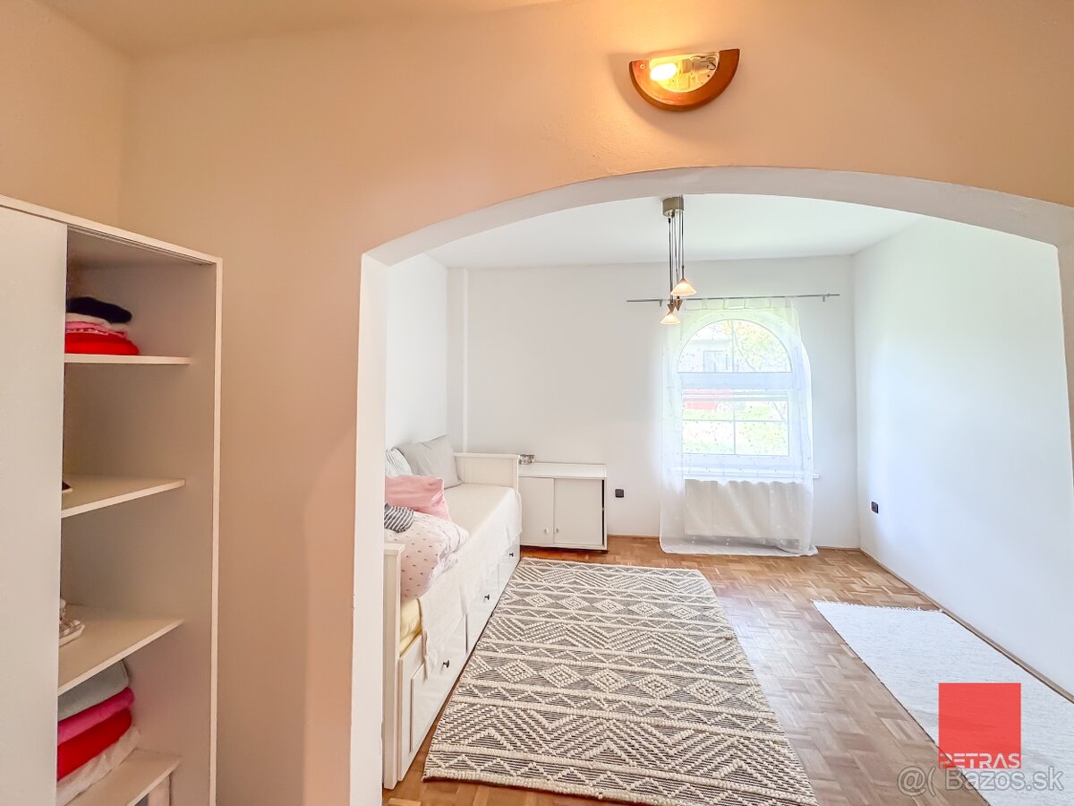 VEĽKORYSÝ ŠTÝLOVÝ RODINNÝ DOM - 14