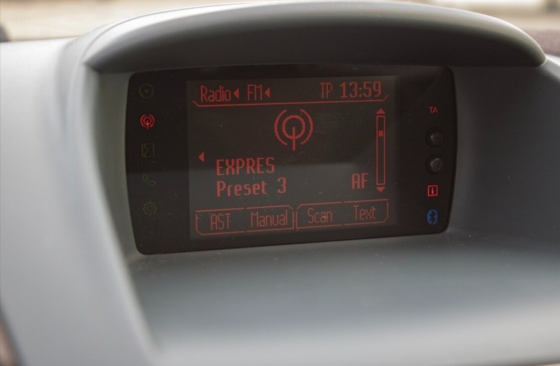 Ford Fiesta 1.6 TDCi 70 kW - 14