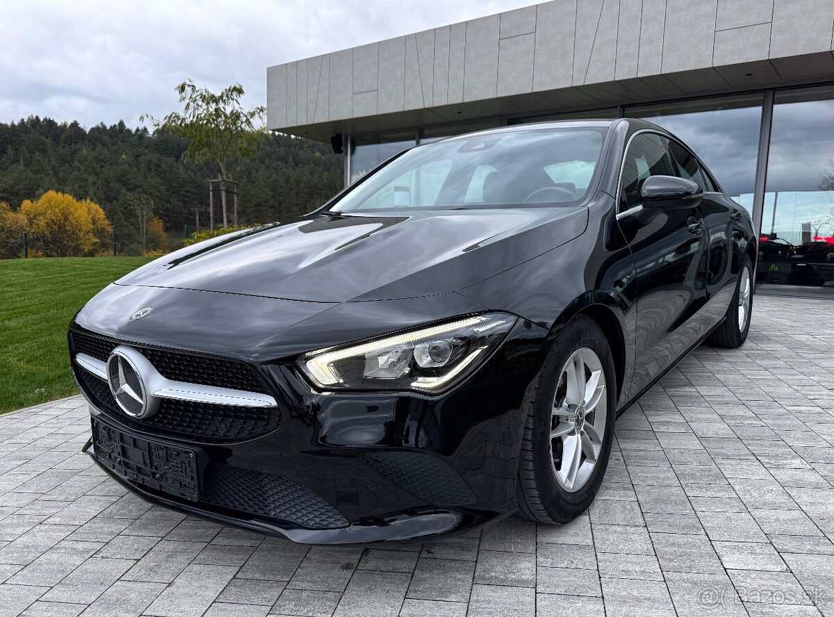 2021 Mercedes CLA 180 benzín - 14