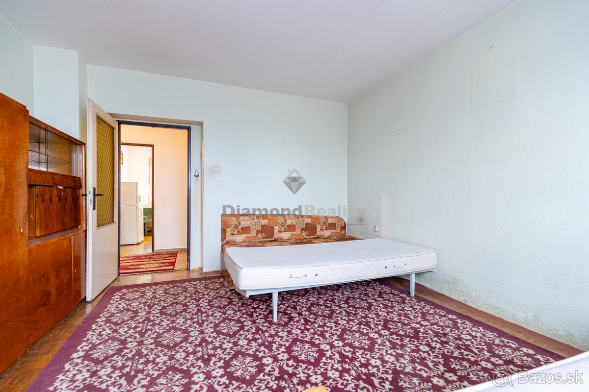 NA PREDAJ 6 IZBOVÝ RODINNÝ DOM S DVOMI BYTOVÝMI JEDNOTKAMI | - 14