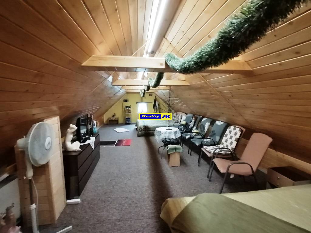 Rodinný dom na predaj, kompletná rekonštrukcia, okres Žilina - 14