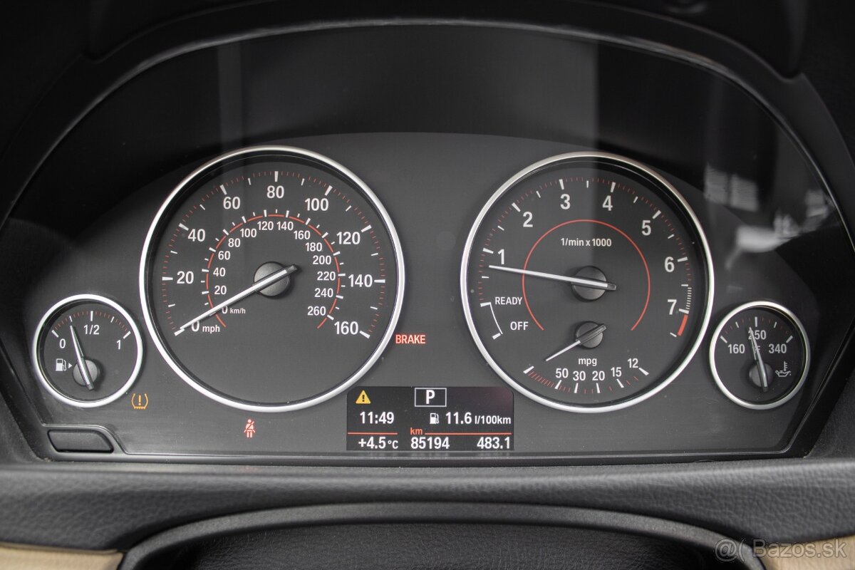 BMW 330i xDrive - 14