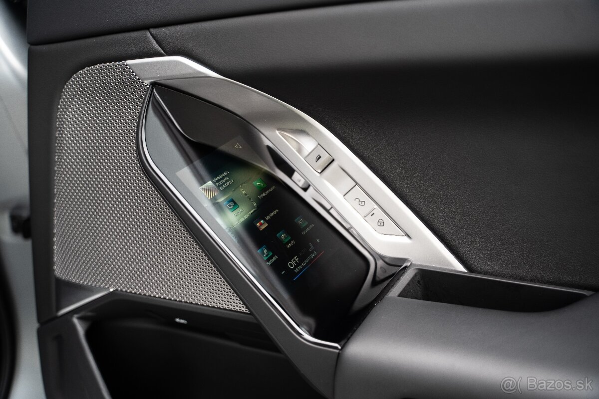 BMW M760e xDrive A/T Na prenájom - 14