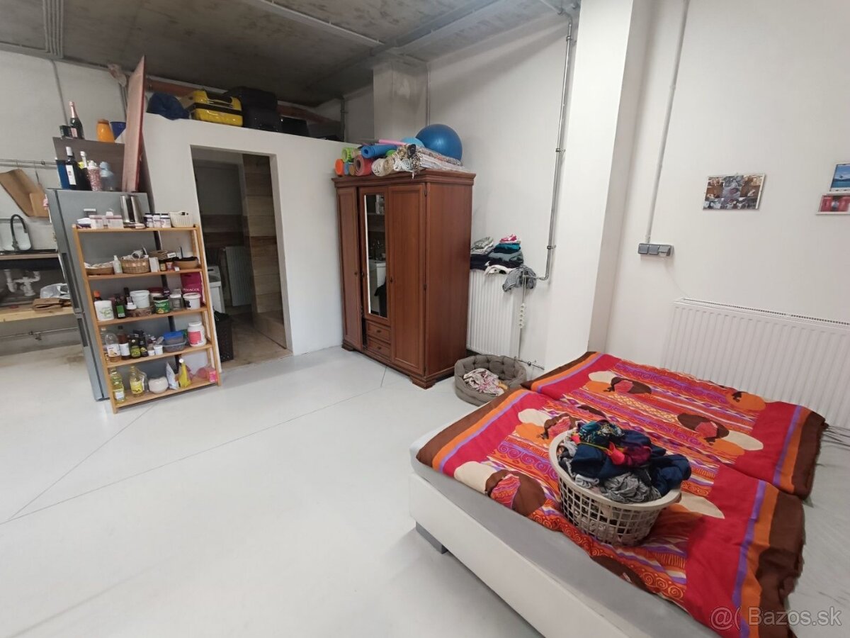 Predaj skolaudovanej garáže s pozemkom 156 m2 - Bytčica - 14