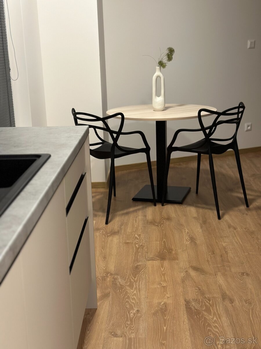 Priestranný jednoizbový byt novostavba 37m2 - 14