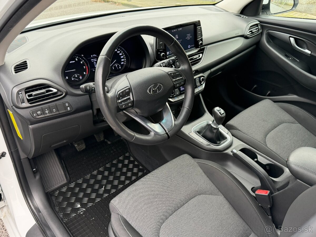 Hyundai i30 CW 1.0 T-GDi Family. Slovenské, odpočet DPH - 14