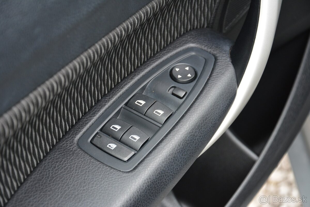 BMW rad 1 1.60 116i, SR voz, Automat,Serv.Kniha - 14