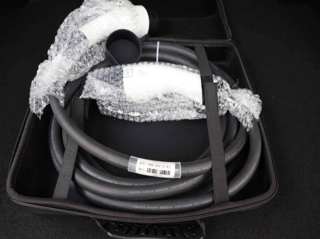 MG 4 LUXURY 64kwh - NOVÉ - MAX VÝBAVA - 14