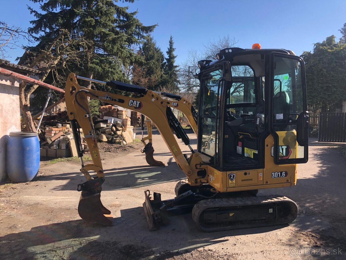 Caterpillar CAT 301.6 - 14