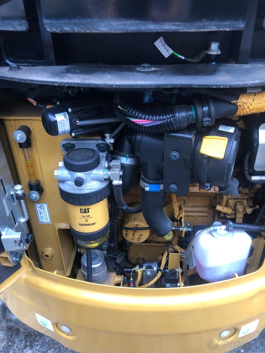 Caterpillar CAT 301.6 - 14