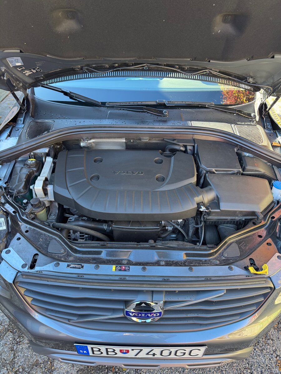 Predám Volvo XC60 AWD - 14