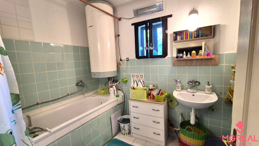 Predaj - chalupa - rodinný dom Tesáre - 14