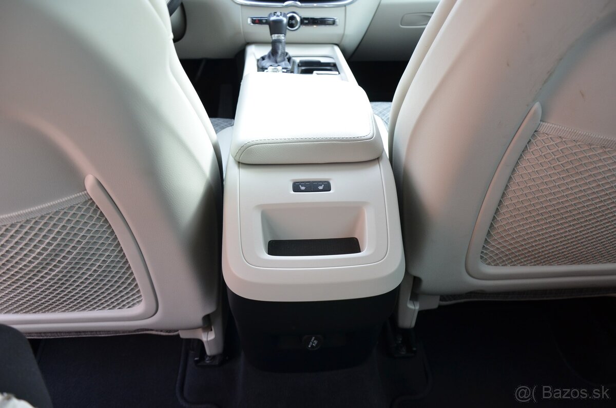 Volvo XC60 T4 Momentum Pro 8A/T - 14