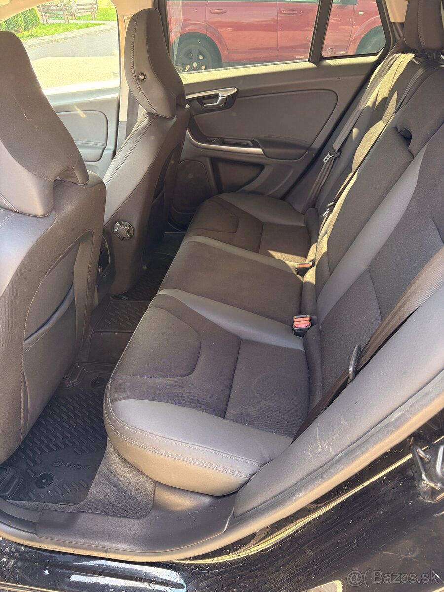 Volvo V60 D4 2.0L - 14