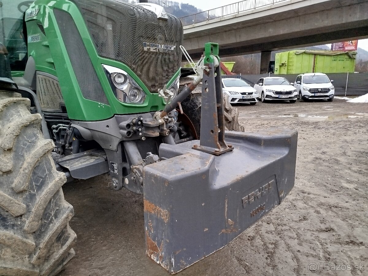 traktor FENDT 824 VARIO - 14