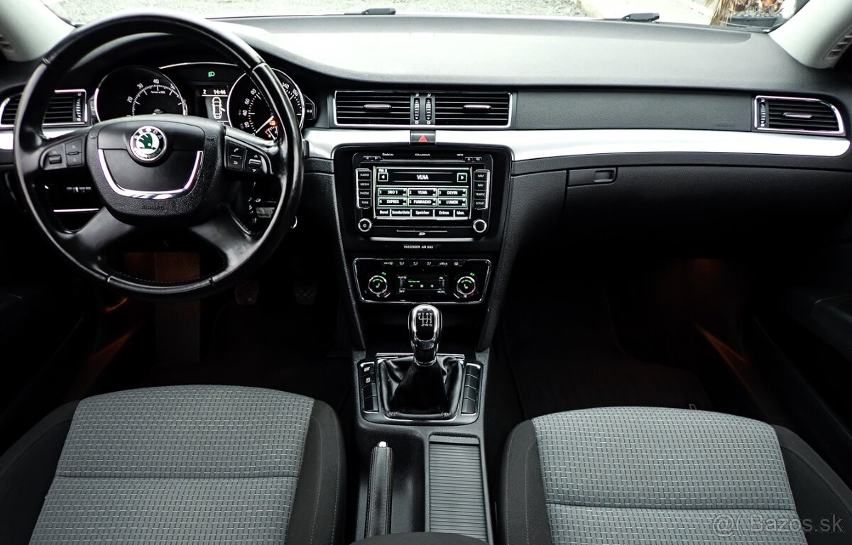 ŠKODA SUPERB sedan 1.8TSI-137tis km-118kw-MANUAL-XENON-NAVI- - 14