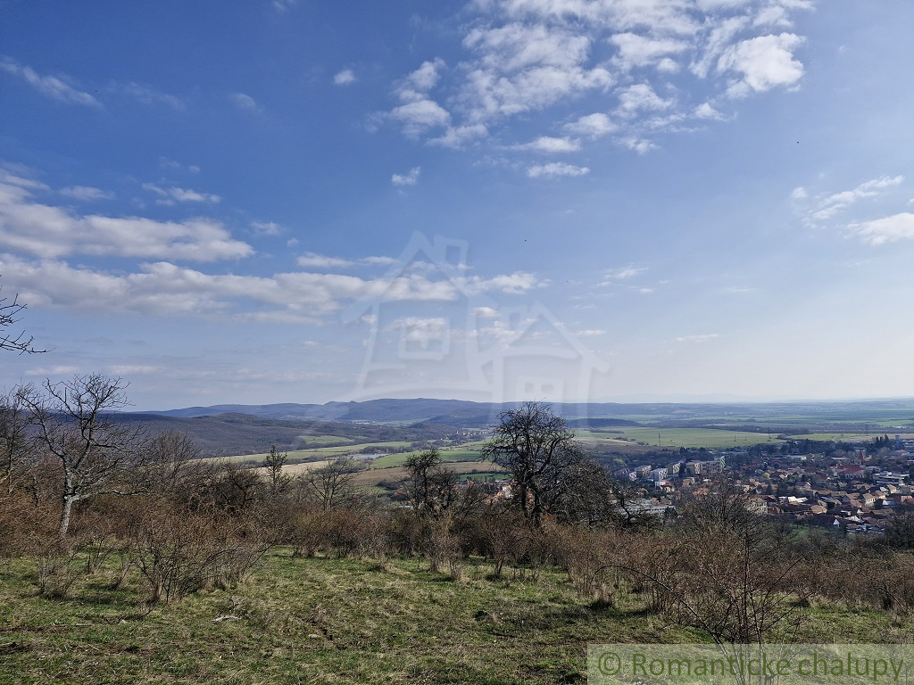 Pozemok s pivničným domčekom - najkrajší výhľad v Pukanci - 14