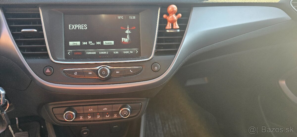 Opel Crossland X - 14