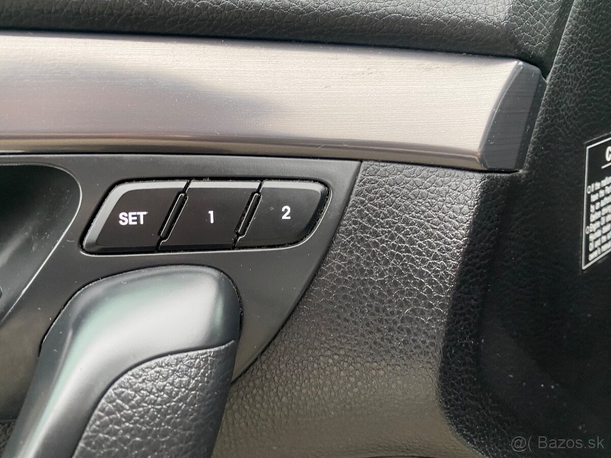 Predám Hyundai i40 SPORT CW(KOMBI) 1.7 CRDi R.V 2013 Kup SR - 14