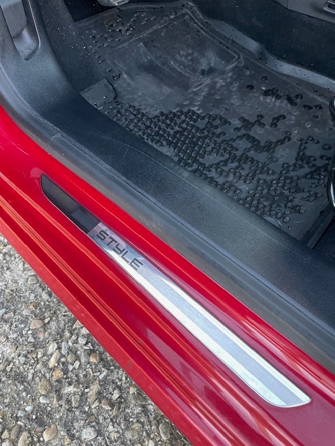 Predám Peugeot 208 Style - 14