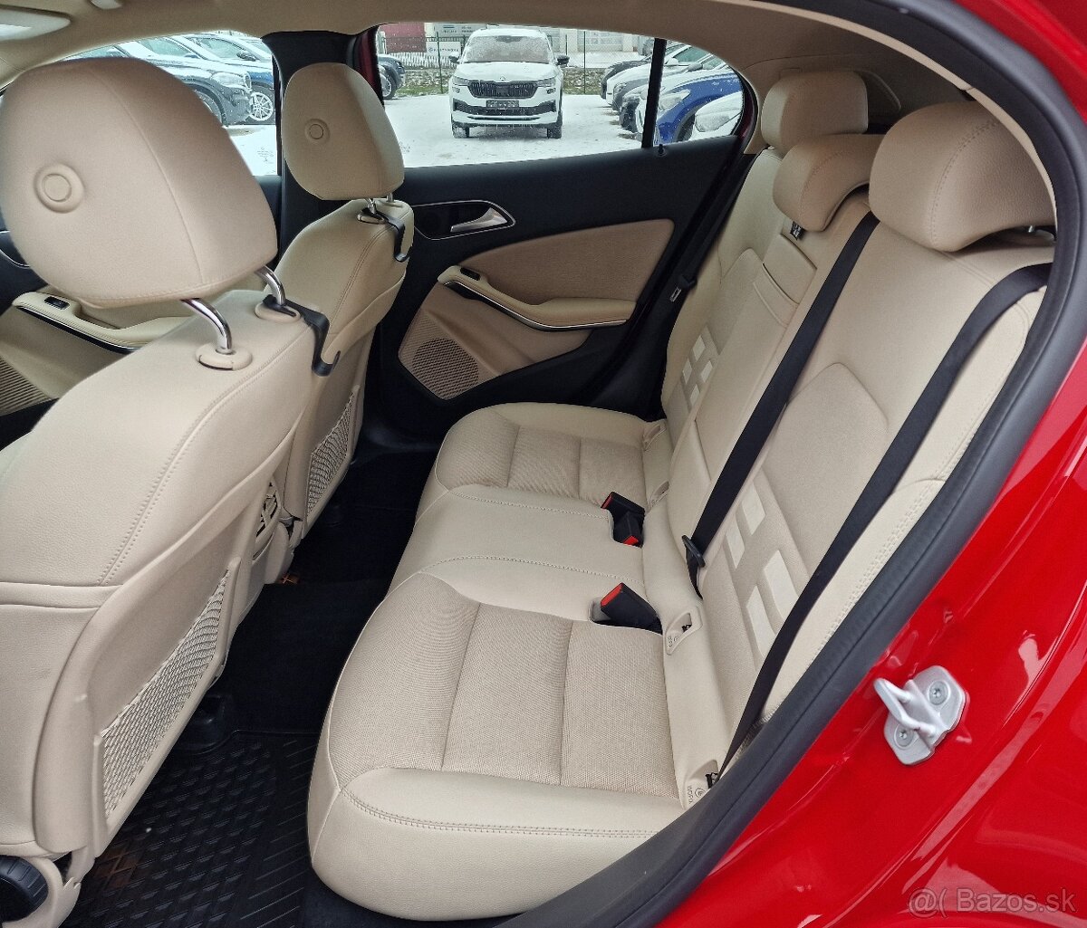 MERCEDES-BENZ GLA 180 A/T - 14