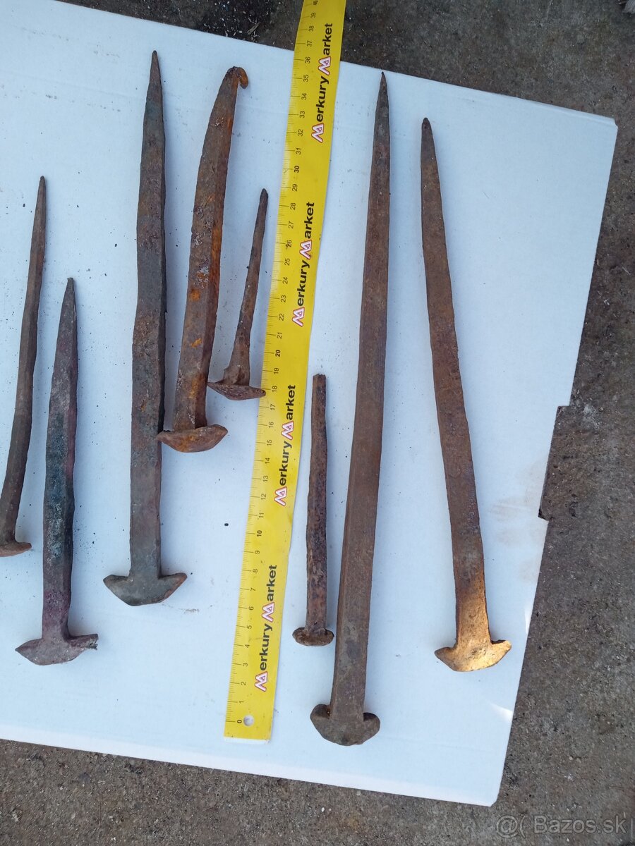 Kované klince klamre - 14