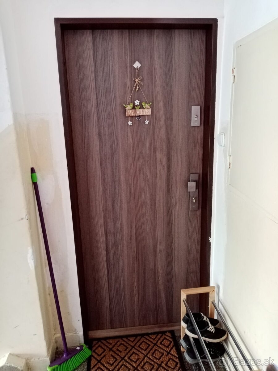 Predám zrekonštruovaný byt Giraltovce - 14