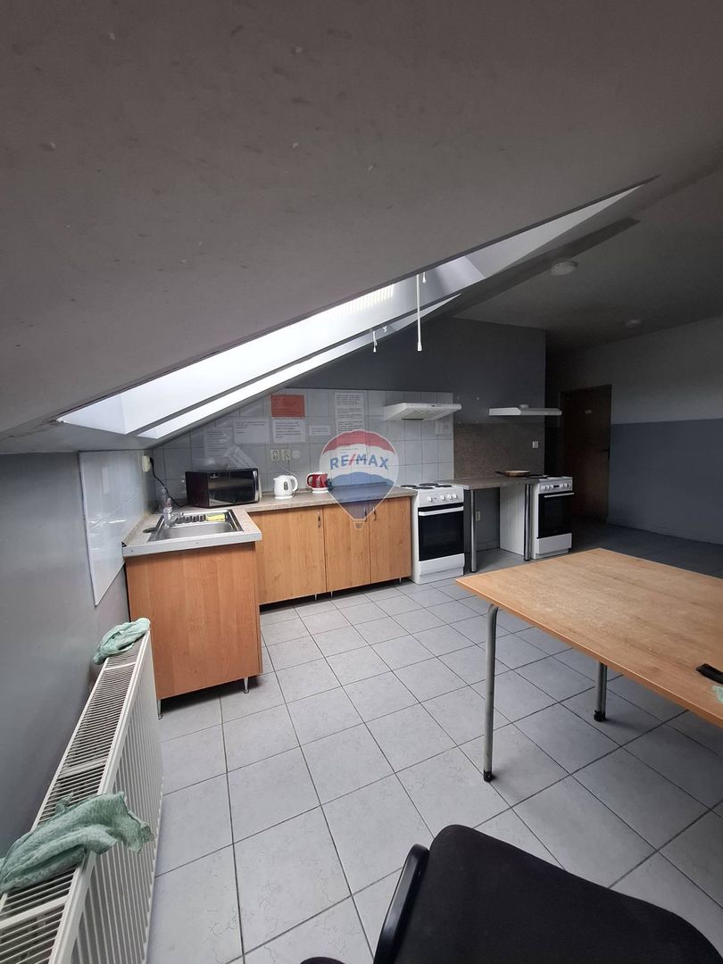 RE/MAX | Veľké zníženie ceny zabehnutej ubytovne v Galante – - 14